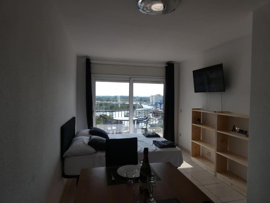 Estudio Con Vistas, Roses Exteriér fotografie
