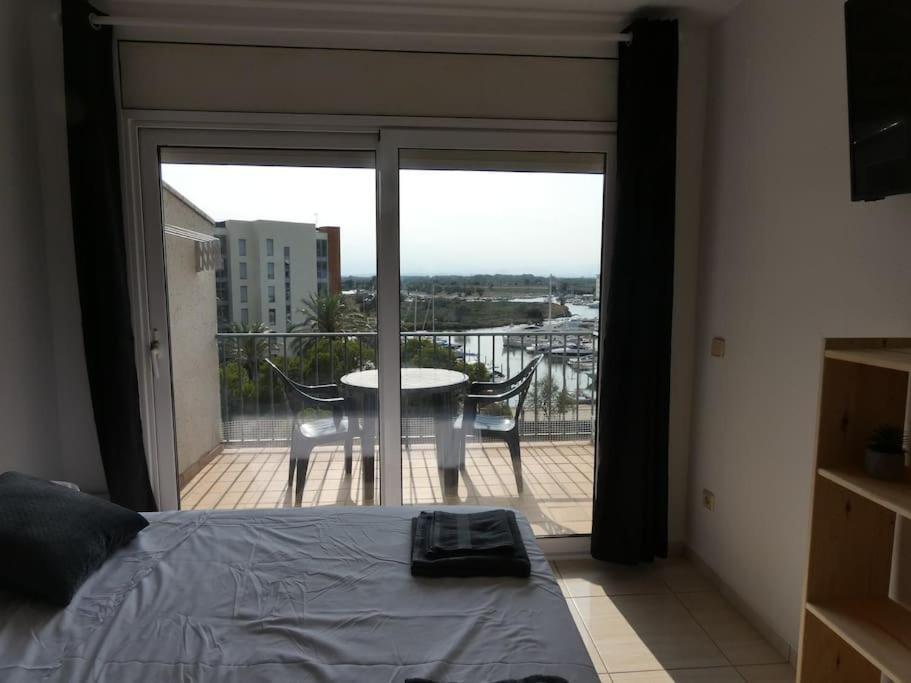 Estudio Con Vistas, Roses Exteriér fotografie