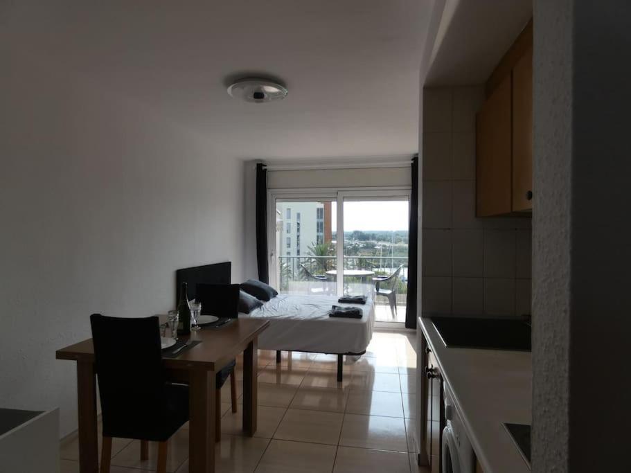 Estudio Con Vistas, Roses Exteriér fotografie